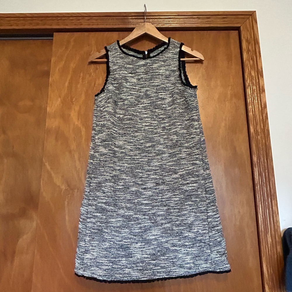 Sleeveless Gray LOFT Knit Shift Dress with Black Trim XS